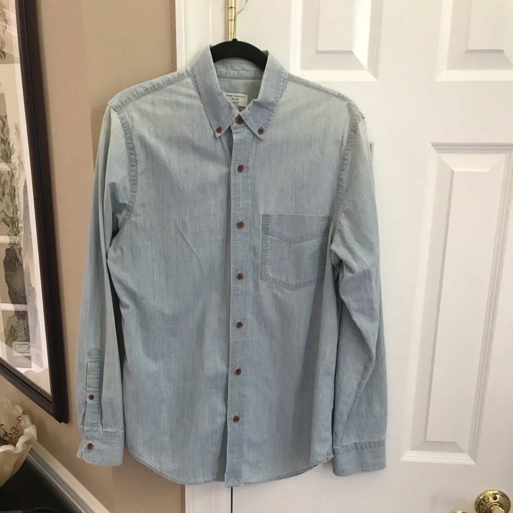 Club Monaco Light Blue Casual Button Down Shirt